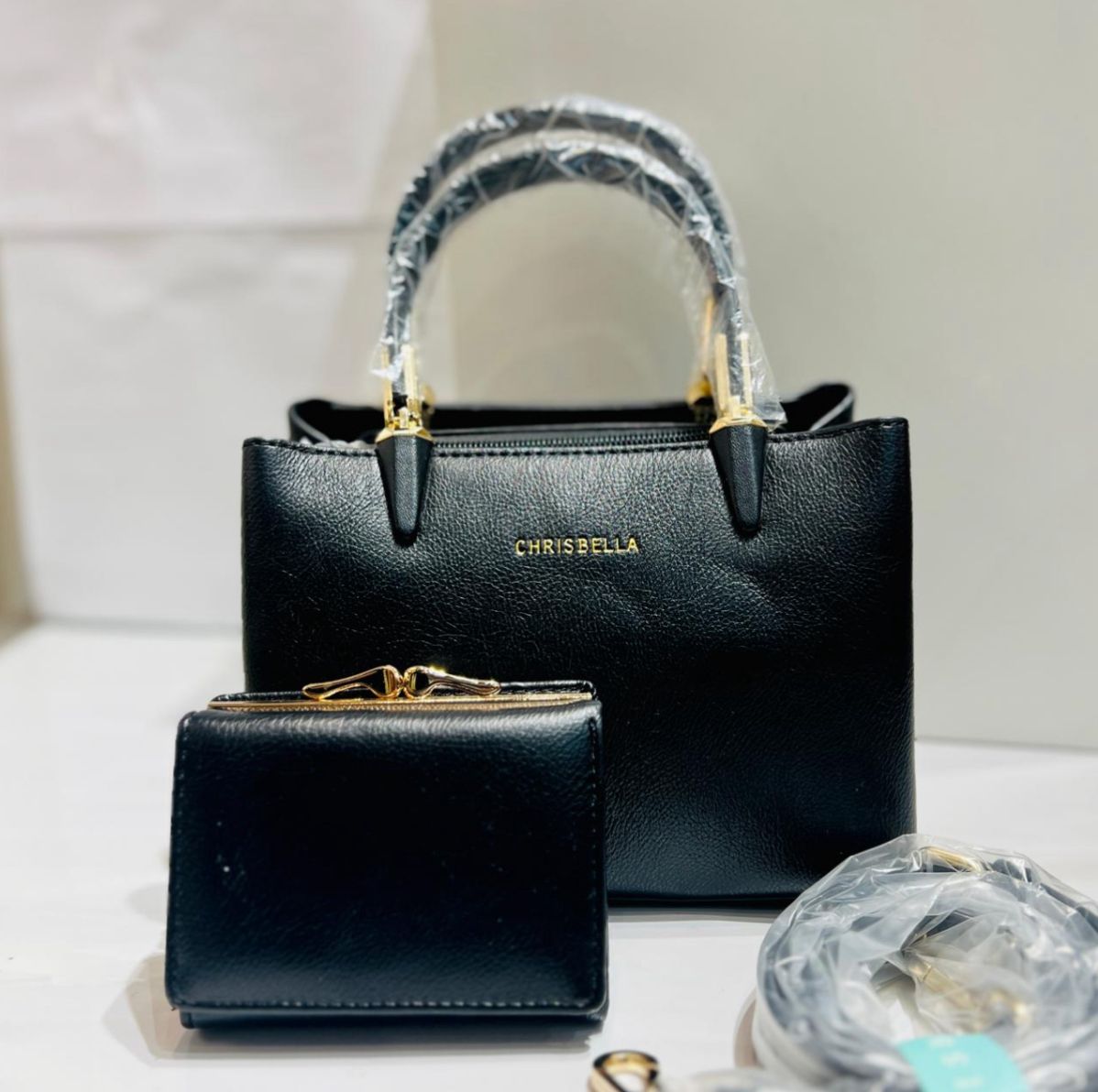 شنطة كريسبيلا – Chrisbella Bag أناقة يومية بتصميم ذكي ومتكامل